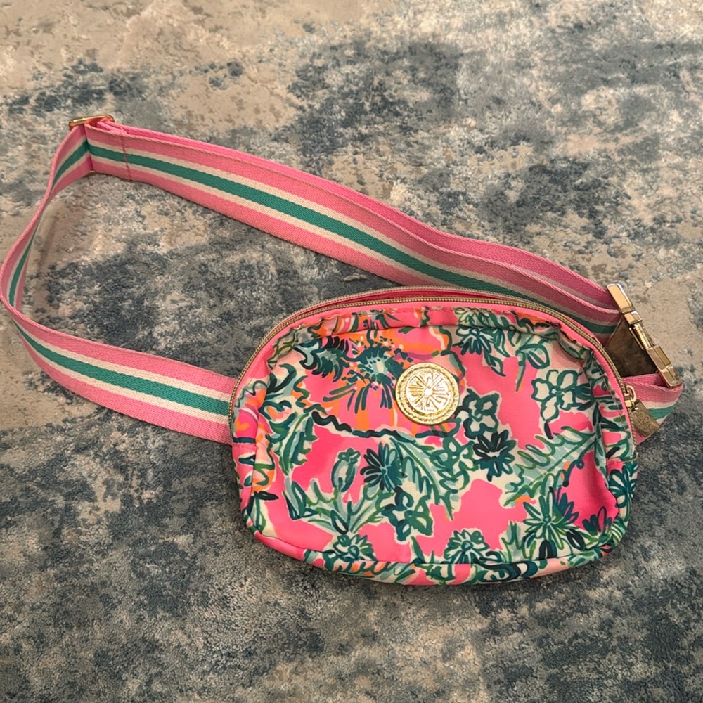 Lilly pulitzer Fanny pack.